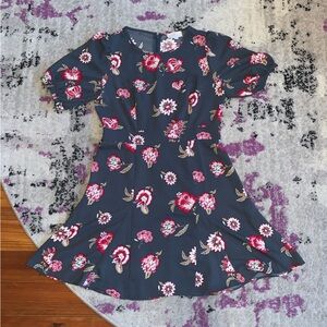 Loft lightweight floral summer dress!